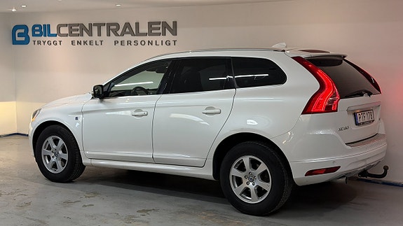 Volvo XC60 6 of 17