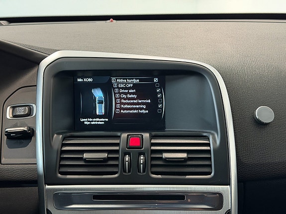 Volvo XC60 13 of 17
