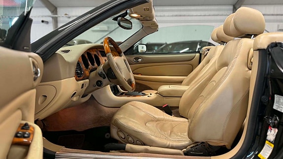 Jaguar XKR 27 of 28