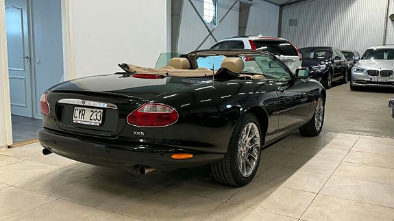 Jaguar XKR 5 of 28