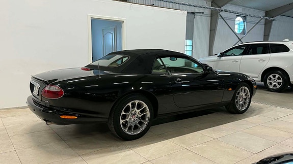 Jaguar XKR 17 of 28