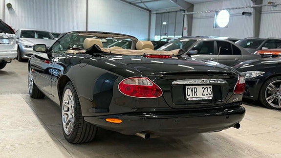 Jaguar XKR 7 of 28