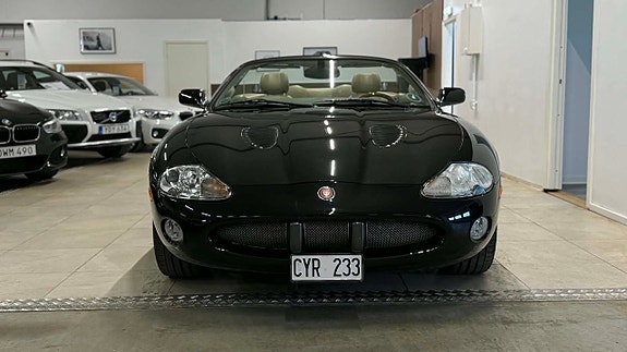 Jaguar XKR 2 of 28