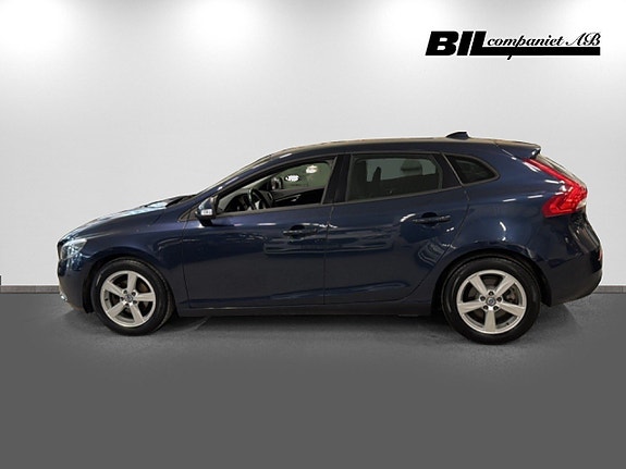 Volvo V40 2 of 5