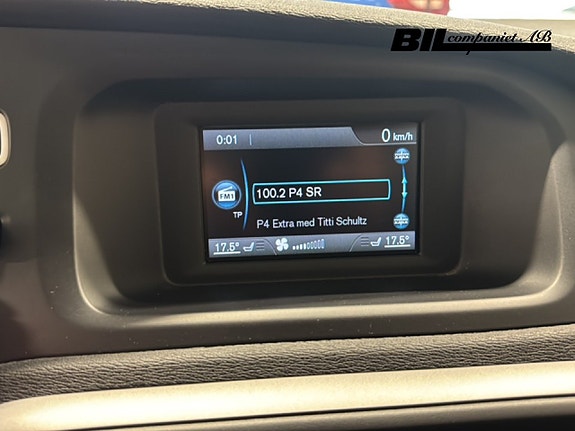 Volvo V40 12 of 15