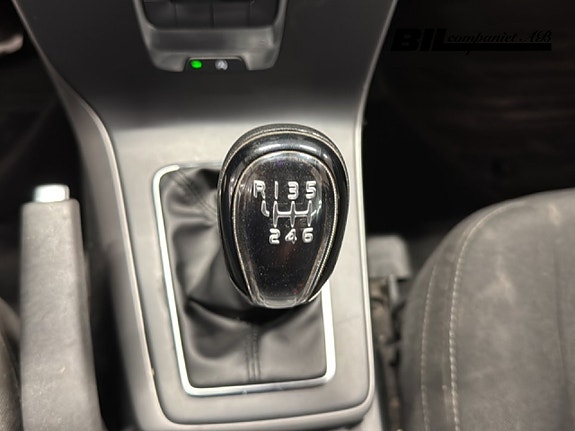 Volvo V40 13 of 15