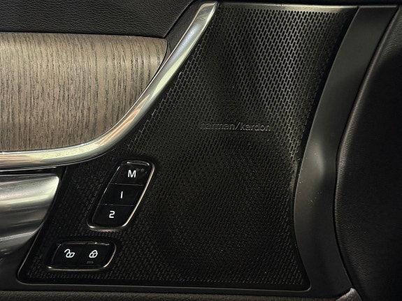 Volvo V90 Cross Country 13 of 26