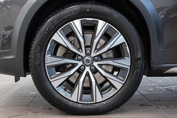 Volvo V90 Cross Country 25 of 26