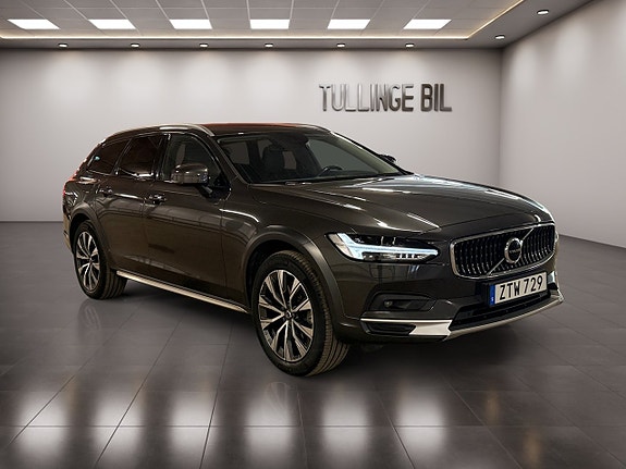 Volvo V90 Cross Country 7 of 26
