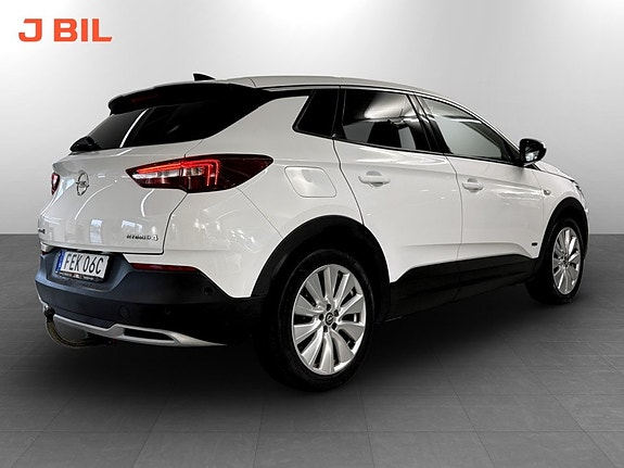 Opel Grandland X 3 of 5
