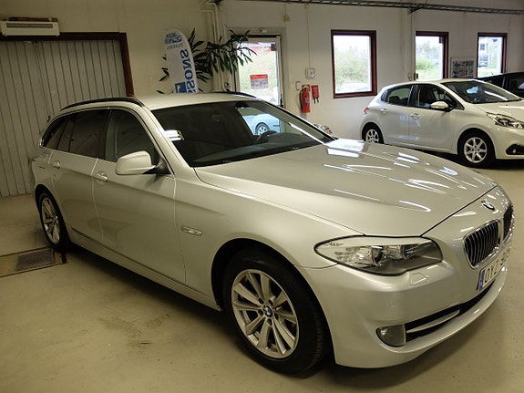 BMW 530d 3 of 5