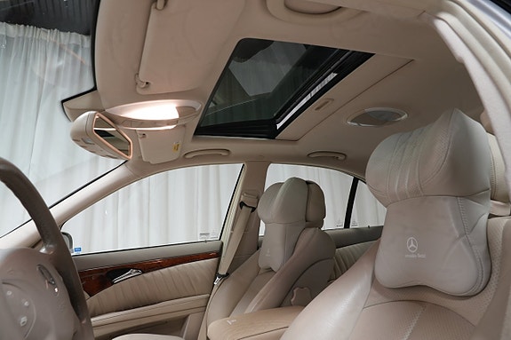 Mercedes-Benz E500 18 of 23