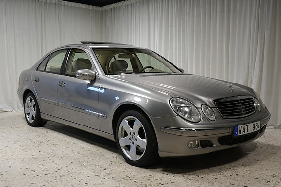 Mercedes-Benz E500 2 of 5