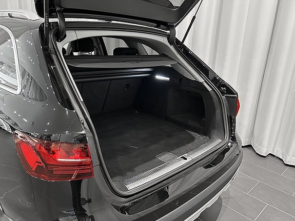 Audi A4 allroad 4 of 5