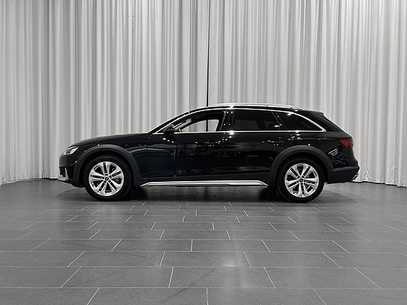 Audi A4 allroad 2 of 5