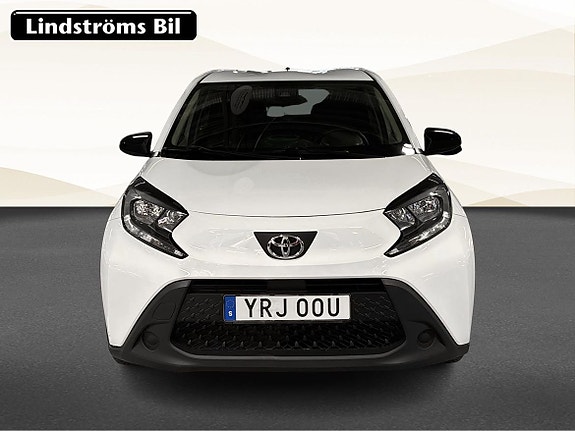 Toyota Aygo X 10 of 18
