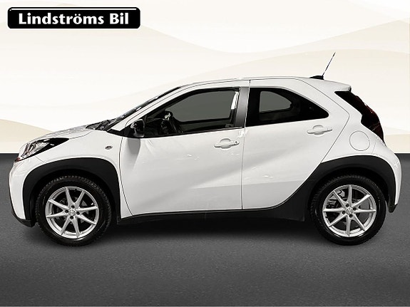 Toyota Aygo X 6 of 18