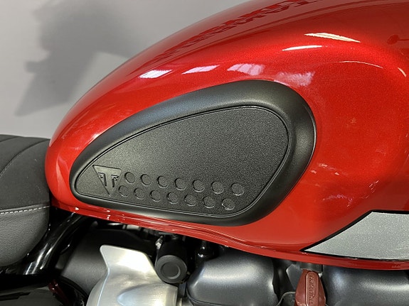 Triumph SCRAMBLER 10 of 19