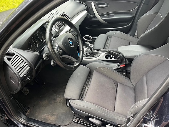BMW 118d 3 of 5