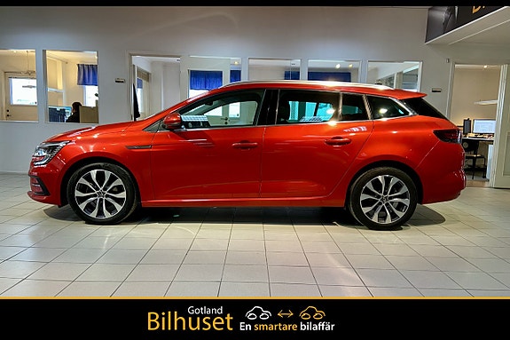 Renault Megane IV 3 of 5