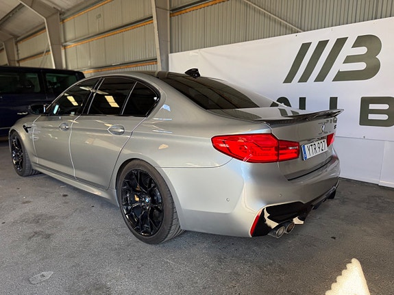 BMW M5 4 of 5