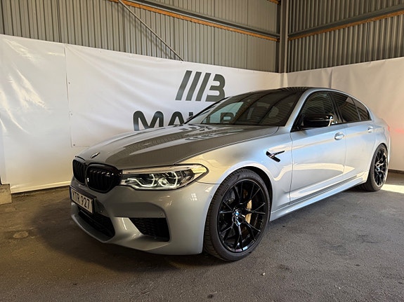 BMW M5 3 of 5