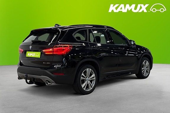 BMW X1 4 of 5