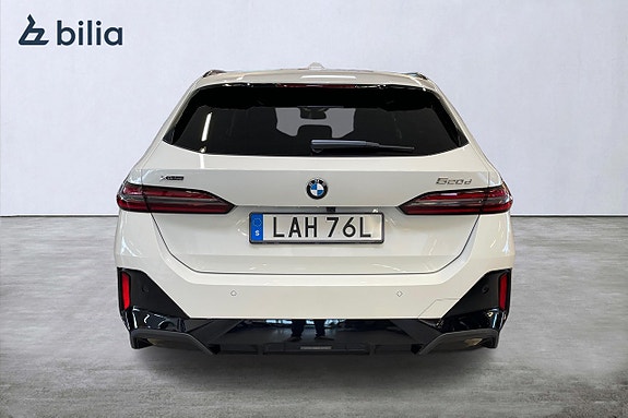 BMW 520d 4 of 5