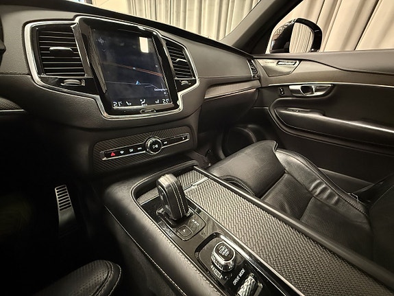 Volvo XC90 12 of 22