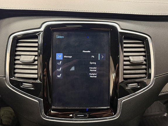 Volvo XC90 20 of 22