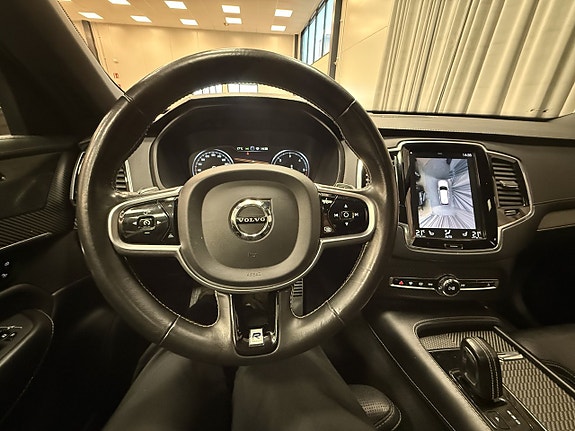 Volvo XC90 16 of 22