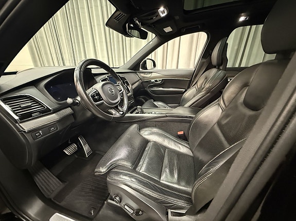 Volvo XC90 8 of 22