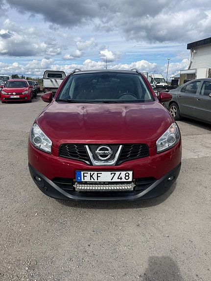 Nissan Qashqai 2 of 5
