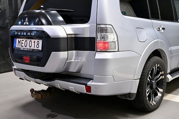Mitsubishi Pajero 8 of 27