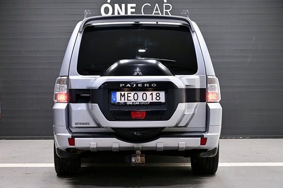 Mitsubishi Pajero 7 of 27