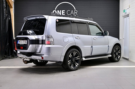 Mitsubishi Pajero 5 of 5