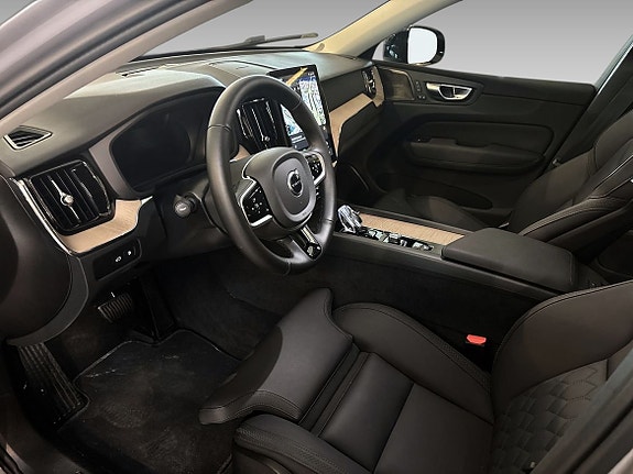 Volvo XC60 9 of 18