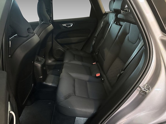 Volvo XC60 10 of 18