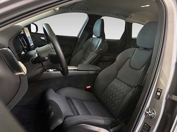 Volvo XC60 8 of 18