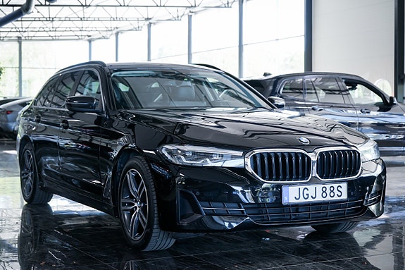 BMW 520d 2 of 5