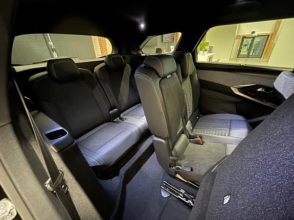 Peugeot 5008 10 of 24