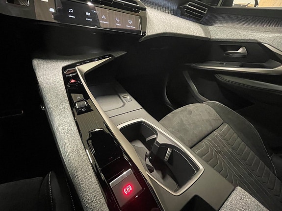 Peugeot 5008 15 of 24