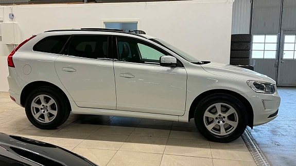 Volvo XC60 4 of 23