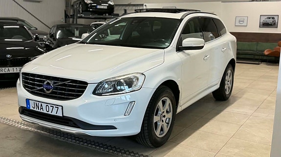 Volvo XC60 3 of 23