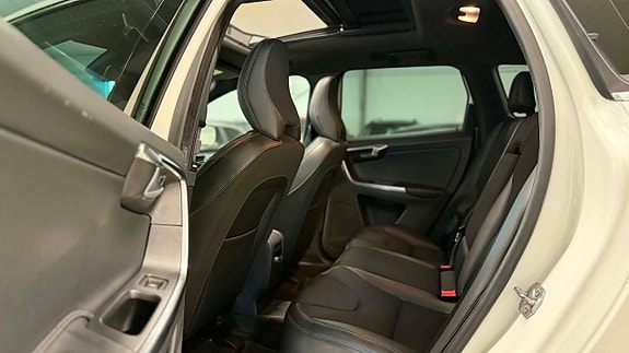 Volvo XC60 20 of 23