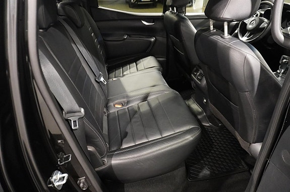 Mercedes-Benz X250 d 8 of 15