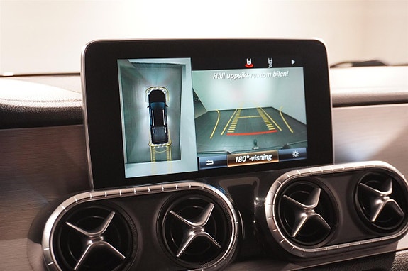 Mercedes-Benz X250 d 13 of 15