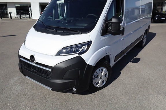 Opel Movano 2 of 5