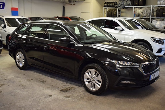 Skoda Octavia 2 of 5