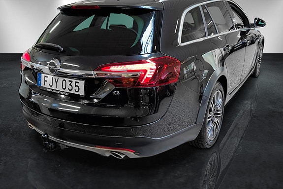 Opel Insignia Country Tourer 3 of 5